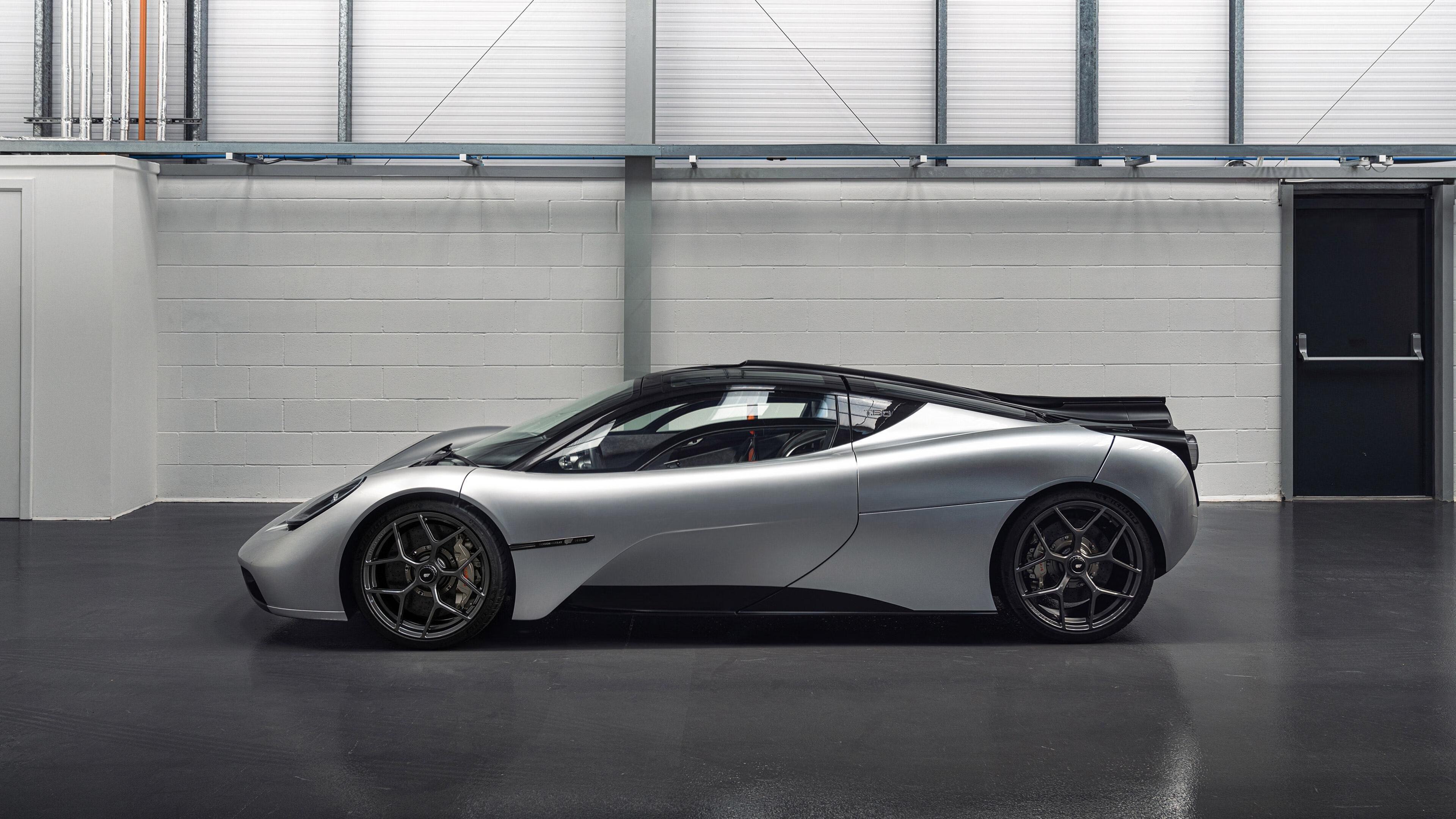 短暂休整结束球队重返训练场开启备战新阶段，重返球场的句子